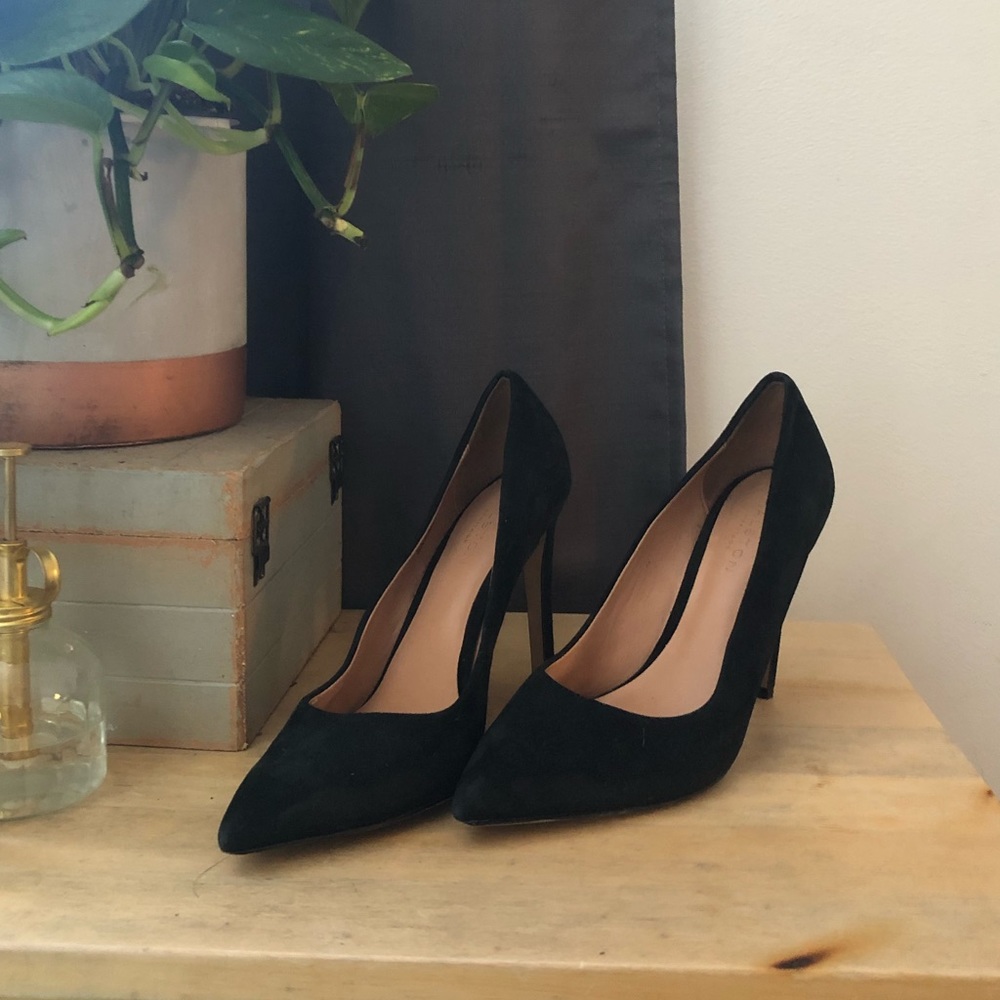 Gorgeous Black Heels 👠